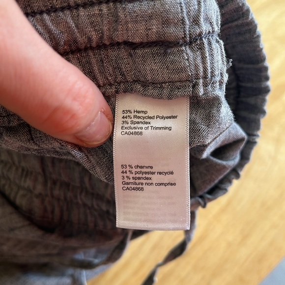 MEC Women’s Hemp Capri Pants - Picture 6 of 10